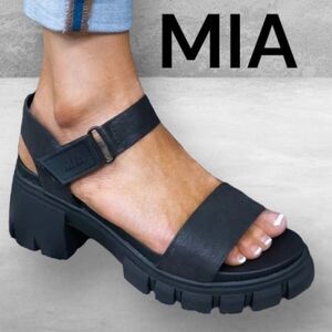 NWOT Women’s MIA SKYLER -sz 9 Sandals  COLOR: BLACK BRUSSE Chunky | Goth